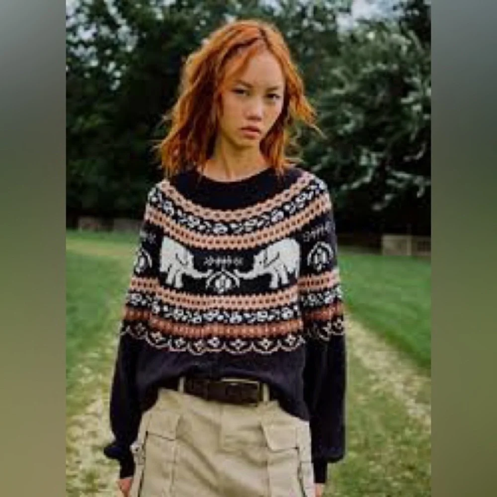 Free People Nellie sweater with elephants size large - Picture 2 of 10